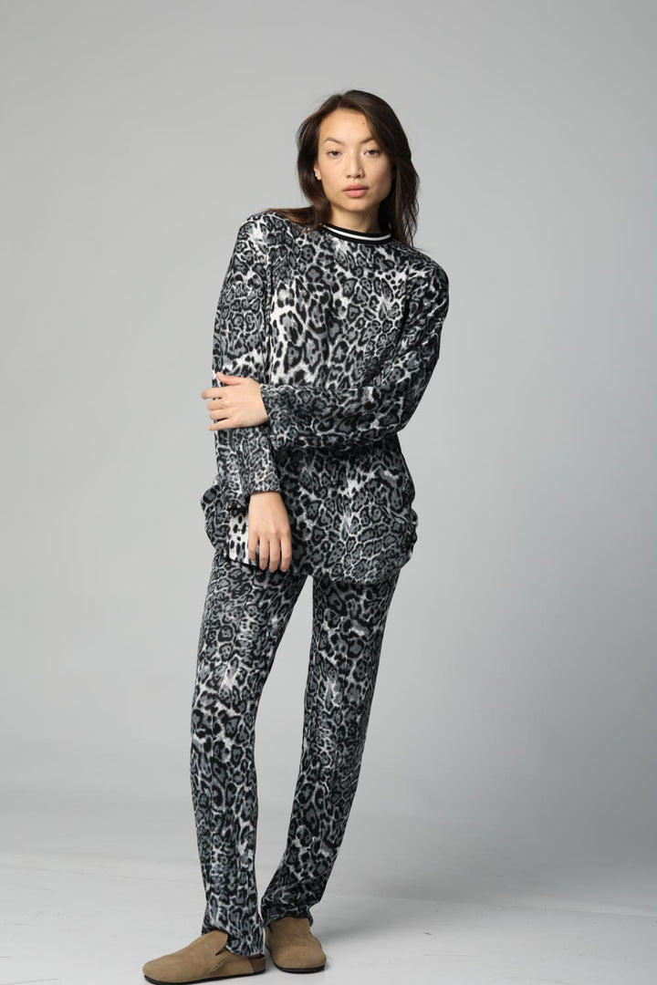 B&W Leopard Sweatshirt
