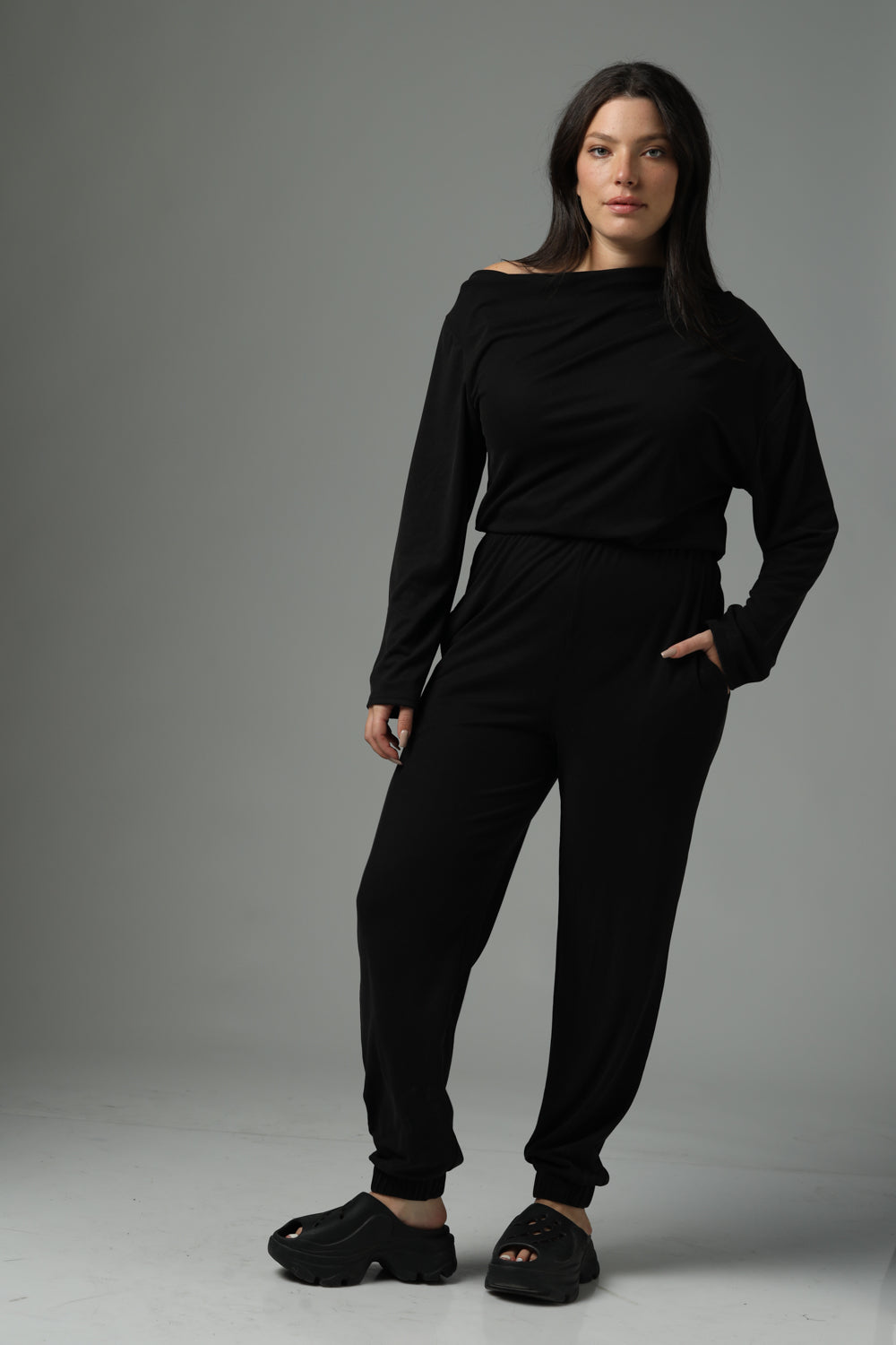 אוברול ארוך לנשים BFF Long Black Jumpsuit מידה L