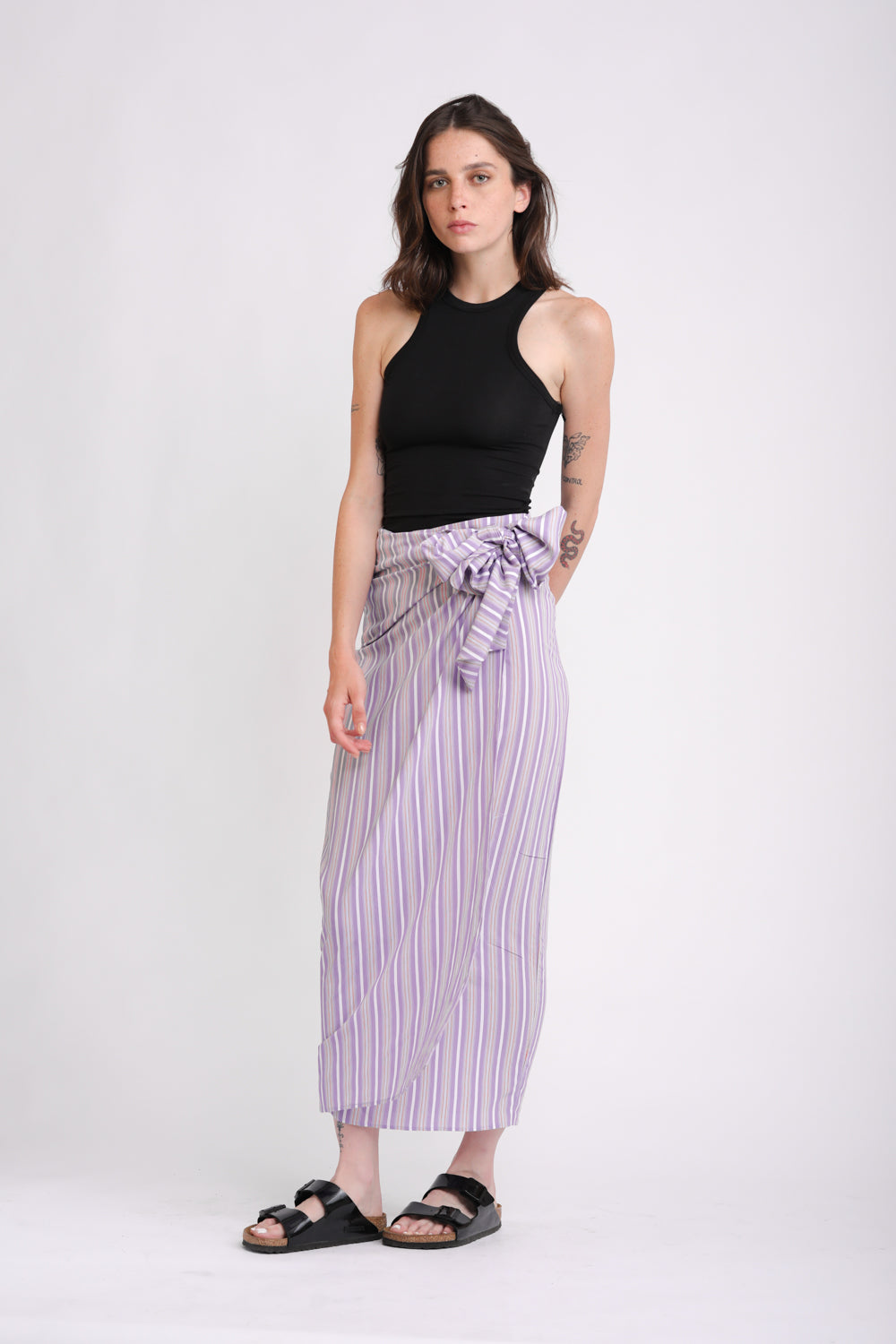 EE Purple Stripes Skirt חצאית יפה בצבע סגול