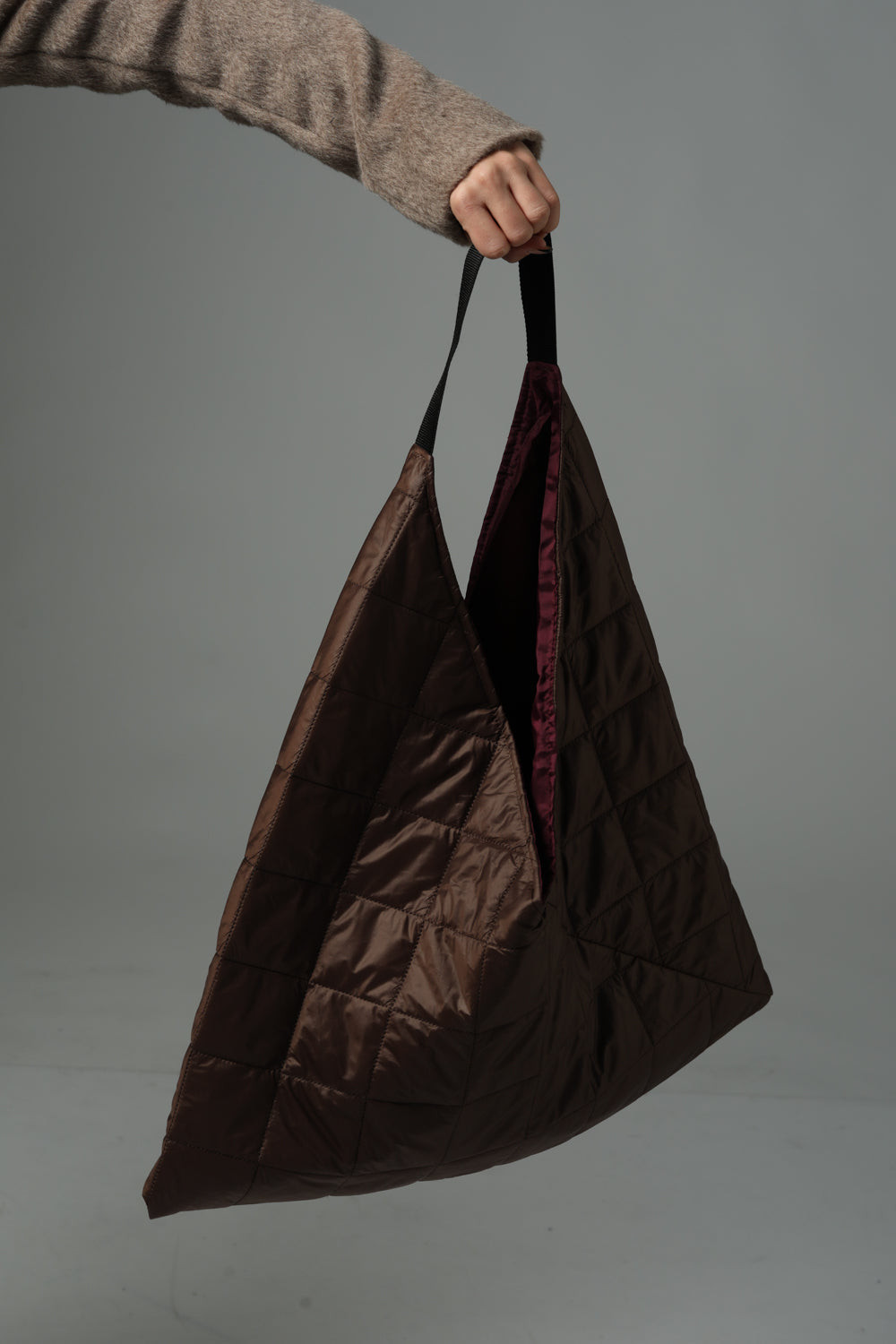  Quilted Chocolate Bag תיק מרופד לאישה סיסטרז