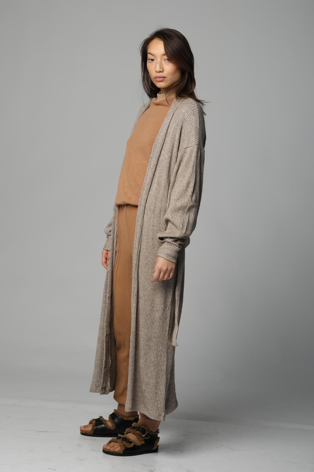 קרדיגן ארוך לנשים Longi Beige Cardigan צבע בז'